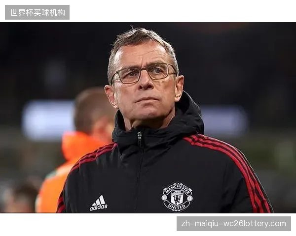 老将瓦伦西亚需扬长避短，其前场逼抢和防守投入对球队心态有积极作用。